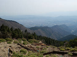 山荘前から三ノ塔尾根?と市街地