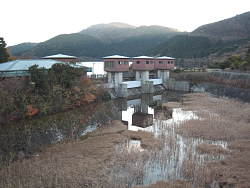 湖尻水門