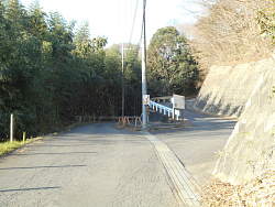 右に行く(産廃処理場方面へ)