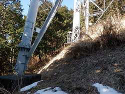 二基目の鉄塔に出る