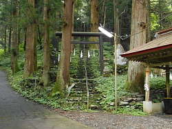 神社階段入口