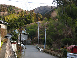 集落から見える経ヶ岳
