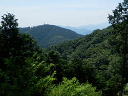 アンテナのある城山