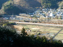 中央に谷峨駅