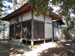 社殿を右から