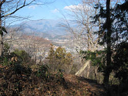 東の丹沢山稜と渋沢市街地