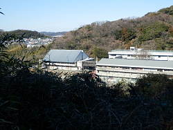1.葉山町立南郷中学 2.公園駐車場