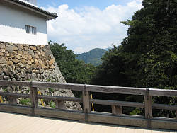 橋上から見える佐和山