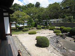 御殿の庭園