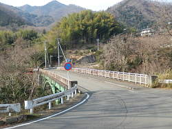 桂川に架かる虹吹橋